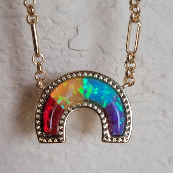 NWT KENDRA SCOTT KYOCERA OPAL RAINBOW NECKLACE IN GOLD PRIMARY RED YELLOW PURPLE - Picture 5 of 9